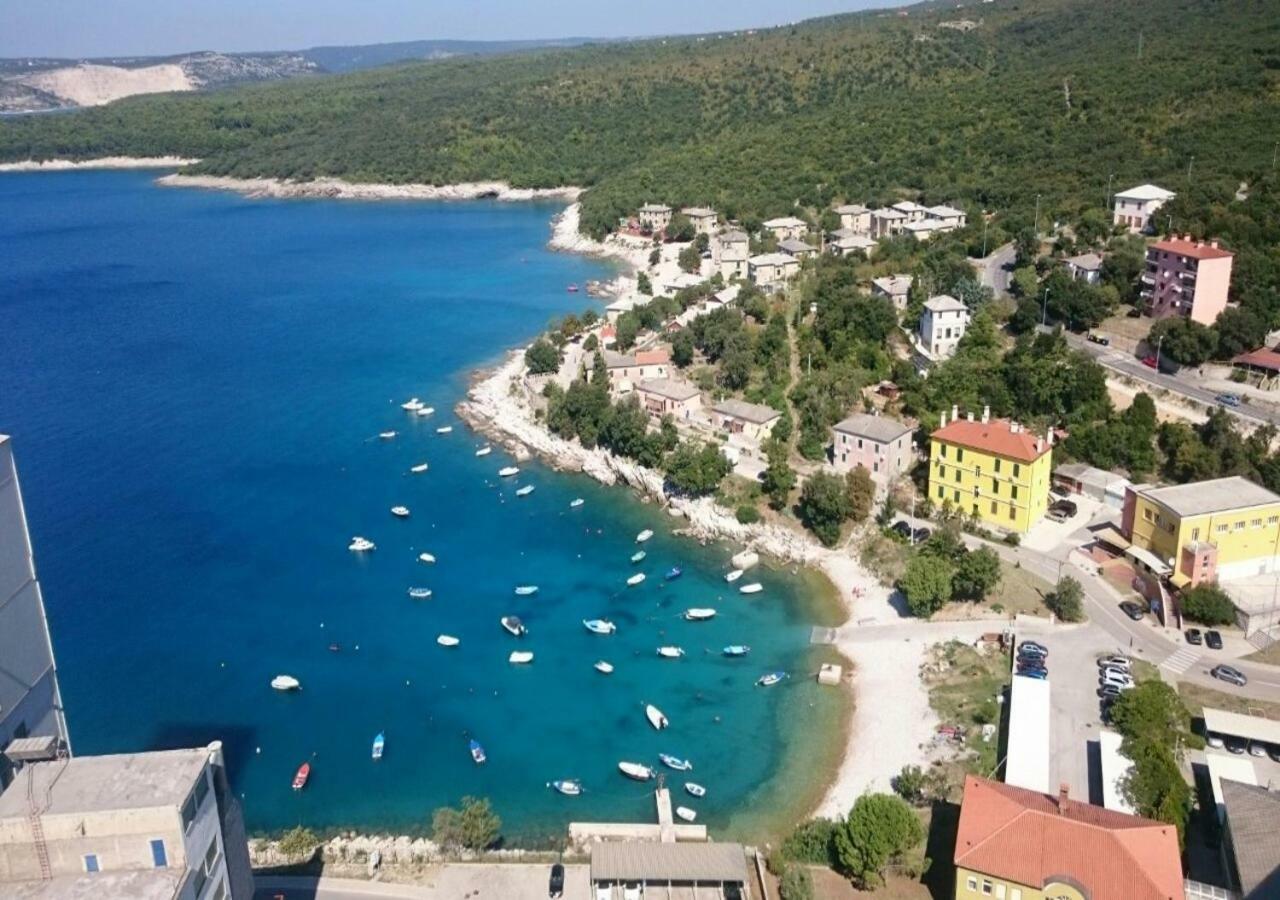 Apartment Dobric Koromačno Exteriör bild